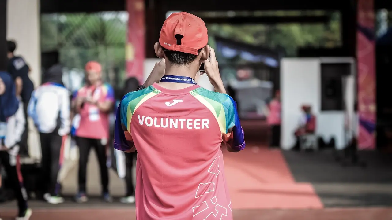 Bénévoles de l'association réunis lors de la réunion d'accueil des nouveaux volontaires pour 2026